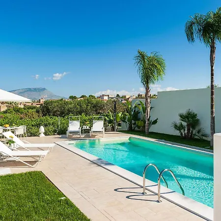 Villa Belvilla By Oyo La Pigna Bianca *